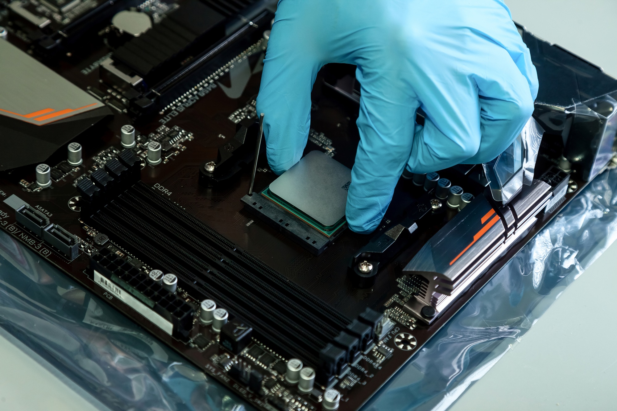 Assembly, configuration and repair of personal computers in PC service